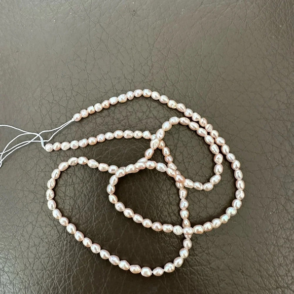 Teeny Besutiful Unstrung Pearls Jewelry Making - Picture 2 of 4